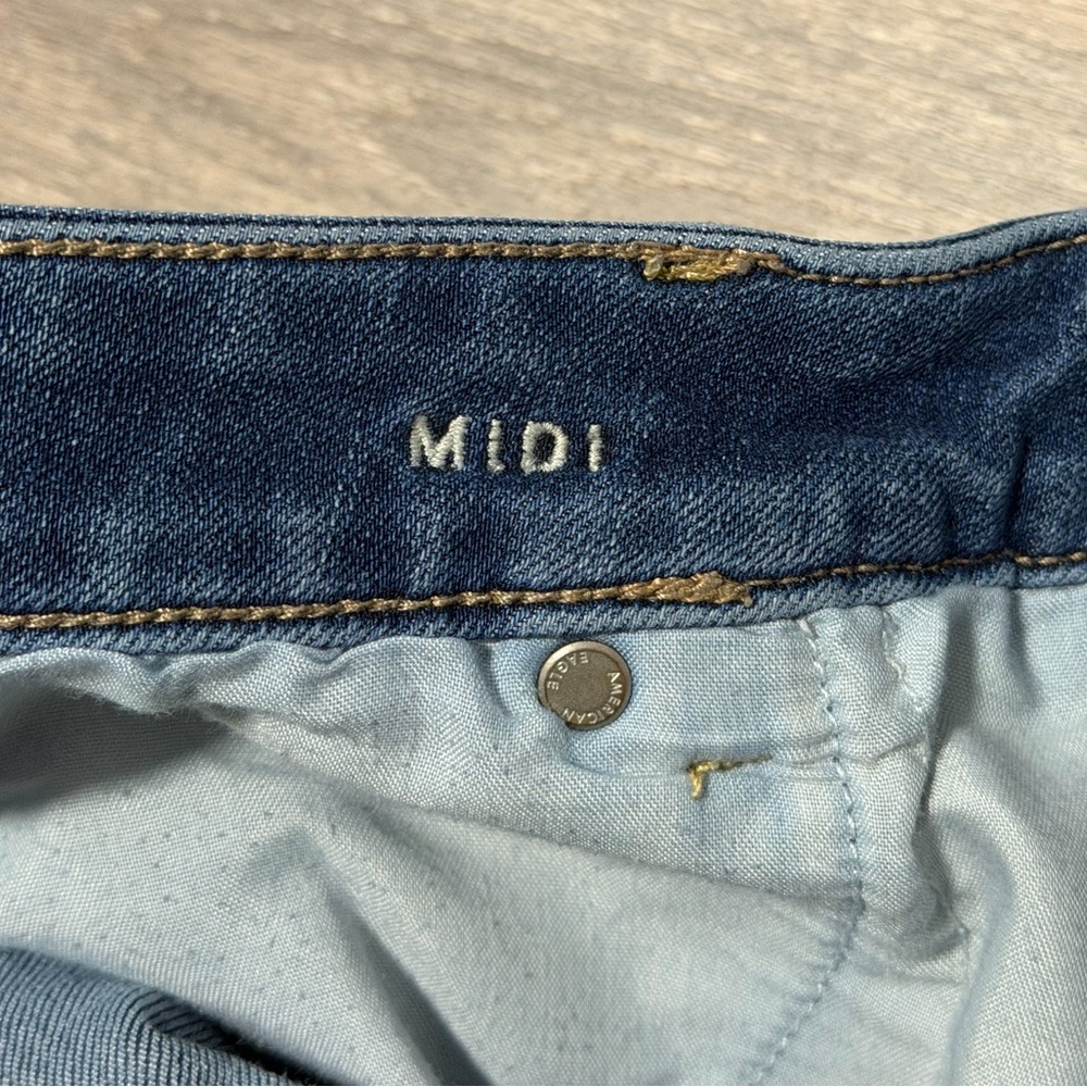 American Eagle Outfitters Dark Blue Ripped Jean Shorts - Picture 4 of 6